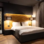 London 3*