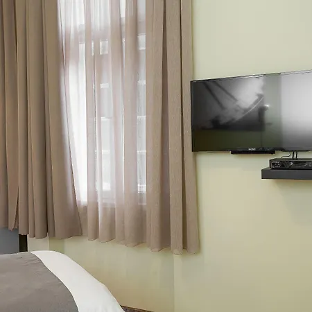 London Hotel