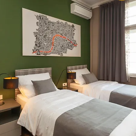 London Hotel 3*