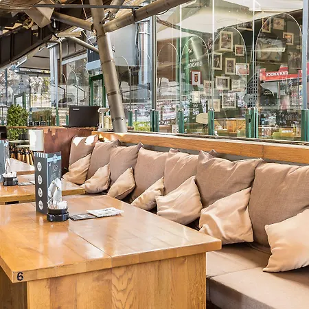 ロンドン B＆b ホテル 3*