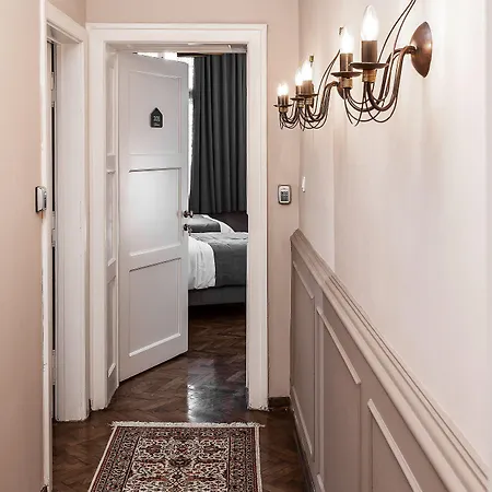 ロンドン B＆b 3* スコピエ