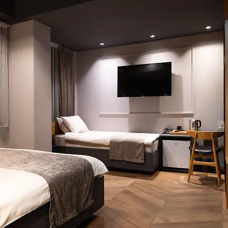 London Hotel