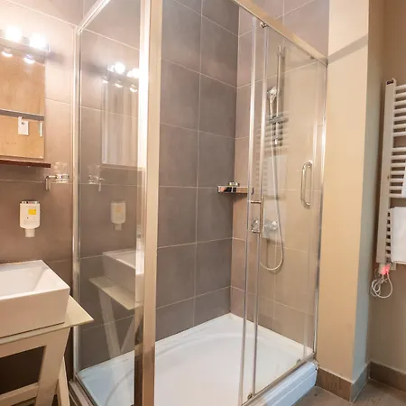 ロンドン B＆b ホテル スコピエ