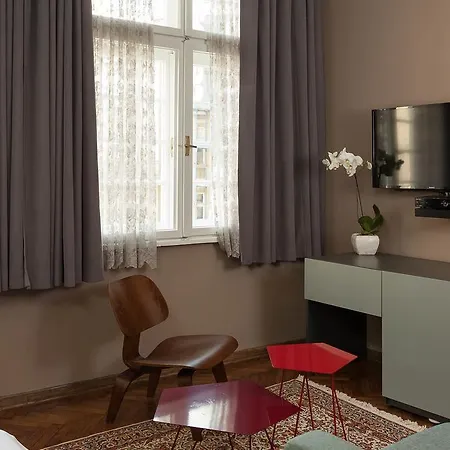 ロンドン B＆b ホテル スコピエ