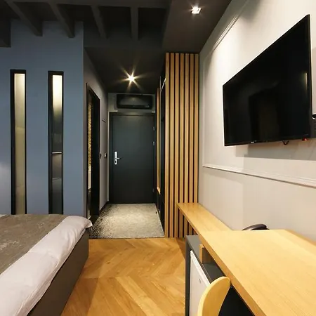London Hotel